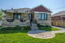 (LOWER LEVEL-SPACIOUS STUNNING 2bdrs@Keele St/HYW 401)
