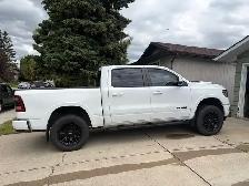 2020 Ram 1500 4x4 Night Edition - Photo 4