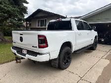 2020 Ram 1500 4x4 Night Edition - Photo 5
