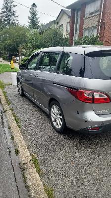 2012 Mazda 5. Low Kms!!