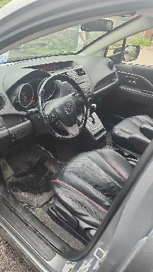 2012 Mazda 5. Low Kms!! - Photo 4