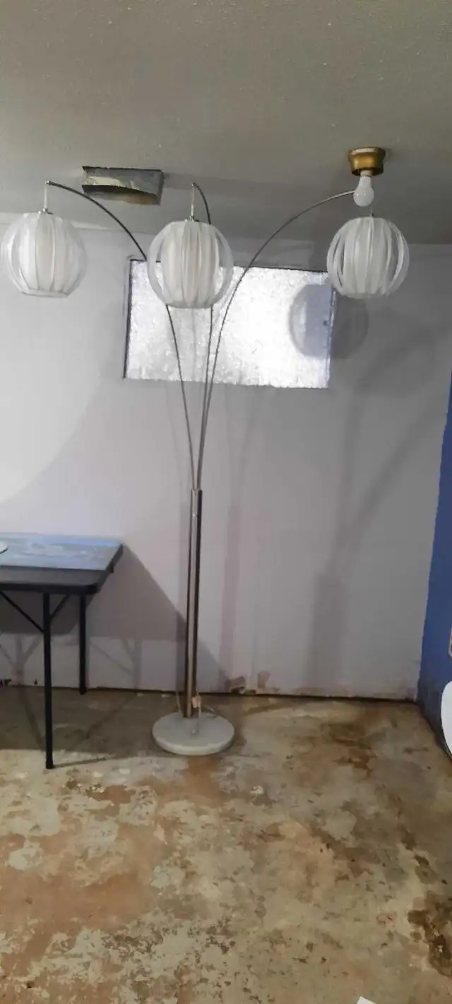 3 bulb standing lamp
