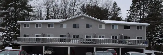 3 BEDROOM EARLS COURT CALL MIKE 705-788-5796