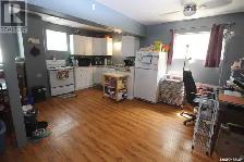Bright, large 1 bed suite, itils &Internet  Included! - Photo 3