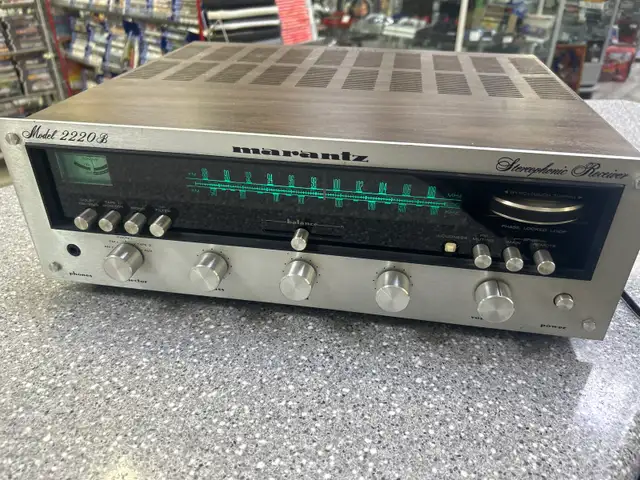 Marantz 2220B Receiver
