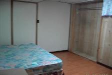 House units are available. All unit have a private washroom, - Photo 3