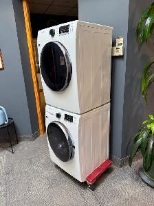 USED LESS THAN 1YEAR SAMSUNG SET APARTMENT SIZE WASHER AND DRYER - Photo 3