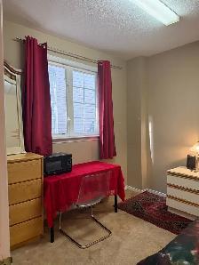 urgent room for rent female only - Photo 8
