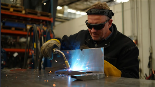 hiring welder $25/hr.