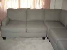couch (sectional) - Photo 3