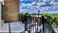 LOGEMENT 3 ½ AVEC GRAND BALCON   STATIONNEMENT À LOUER - Photo 2