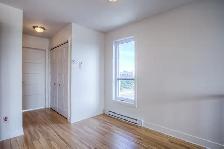 LOGEMENT 3 ½ AVEC GRAND BALCON   STATIONNEMENT À LOUER - Photo 7