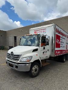 Hino 185 avec boîte 20 pieds – 217 183 km – 7 000 $