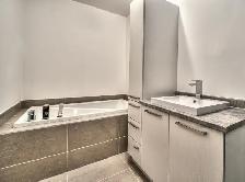 LOGEMENT 4 ½  GARAGE, GRAND BALCON, STATIONNEMENT, CABANON! - Photo 4