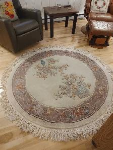 Tapis rond ( 100% laine ) 58' de diamètre ( sans les franges )