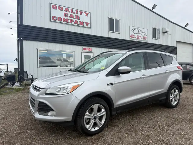 2016 Ford Escape SE - AWD - Clean Carfax, good service history