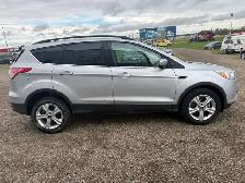 2016 Ford Escape SE - AWD - Clean Carfax, good service history - Photo 5