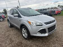 2016 Ford Escape SE - AWD - Clean Carfax, good service history - Photo 6