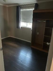 above ground one bedroom basement suite - Photo 4