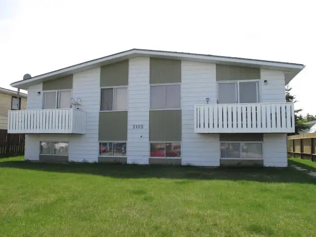 Bi-Level Spacious 4 Plex in Bowden