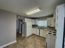ISO - CARPENTER/Handyman/KITCHEN CABINET MAKER - Photo 2