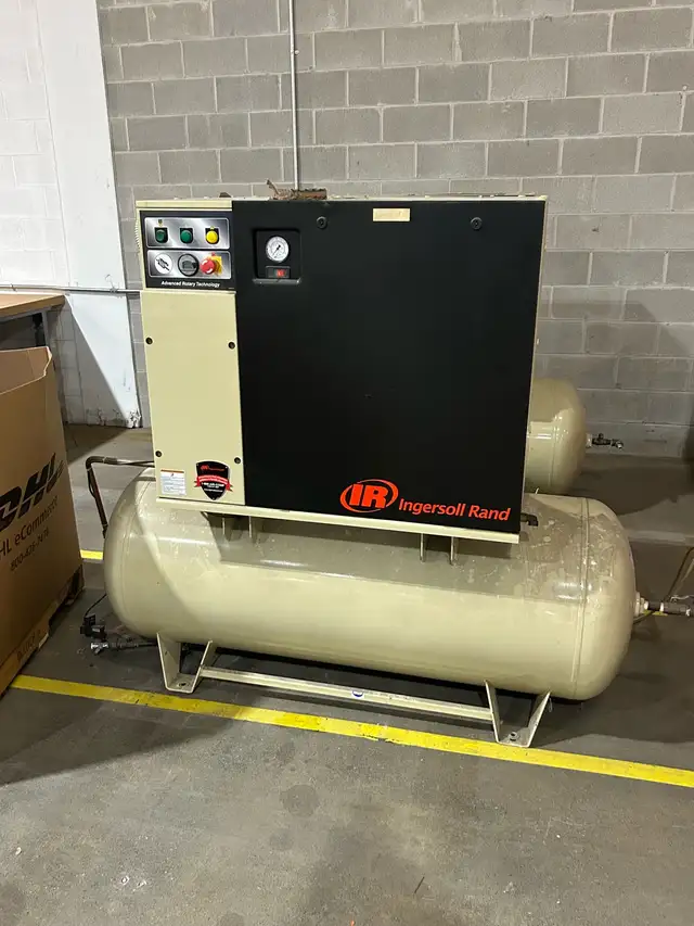 Compressor 18.5 CFM with dryer   tank