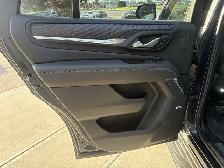 2024 GMC Yukon Denali - Photo 21