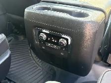 2024 GMC Yukon Denali - Photo 27