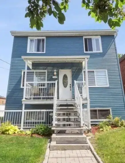 Beau et lumineux 4 ½  Secteur Vieux-Longueuil (métro Longueuil)