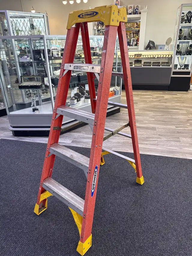 Werner 5’ Fiberglass Ladder
