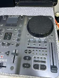 M Audio Xponent 2 Channel DJ Controller - Photo 4