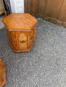 Free delivery used Set of Two Hexagonal Oak End Tables - Photo 3