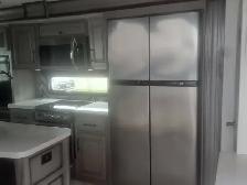 2022 Montana 3121RL - Photo 3