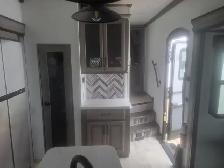 2022 Montana 3121RL - Photo 10