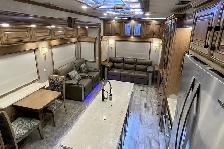 2019 DRV Mobile Suites 36RSSB3 – Pre-Owned Luxury 5th Wheel. - Photo 14