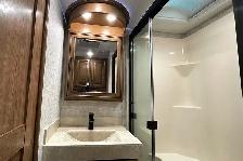 2019 DRV Mobile Suites 36RSSB3 – Pre-Owned Luxury 5th Wheel. - Photo 30