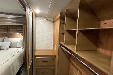 2019 DRV Mobile Suites 36RSSB3 – Pre-Owned Luxury 5th Wheel. - Photo 39