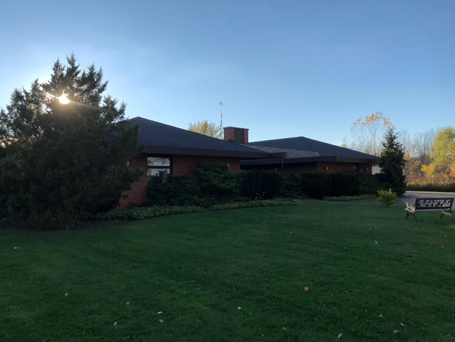 3 Bedroom, 3 Bathroom & 2 Kitchens House | Niagara Parkway