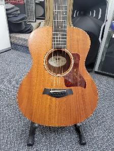 Taylor GS Mini 3/4 Acoustic Guitar w/Carrying Bag