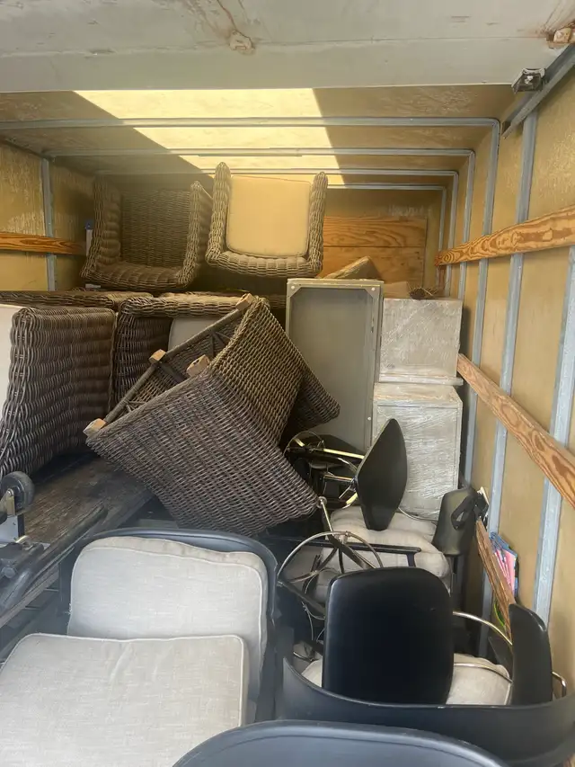 HELPERS needed for moving job right away !