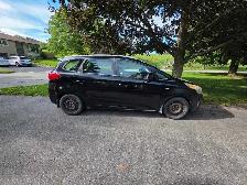 Kia Rondo 2015 - Photo 3