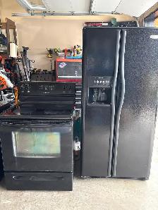 Stove & fridge