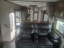 2021 Solitude 380FL - Photo 7
