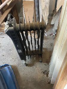 Cleaning out the garage! - Photo 5