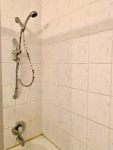 Close to NAIT 3 Bedrooms House Main Floor for rent - Photo 9