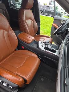Voiture Audi Q7 - Photo 8