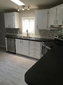 2 Bed/1 Bath Mobile Home - Photo 2