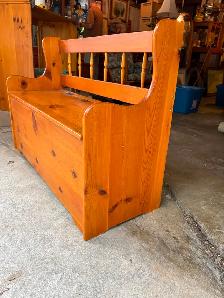 Storage Bench - Photo 2