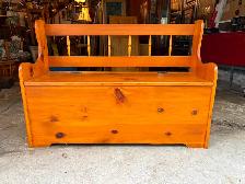 Storage Bench - Photo 8