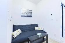 Condo 2 Bedroom Plus Den / Office Toronto Lake View for Rent - Photo 4